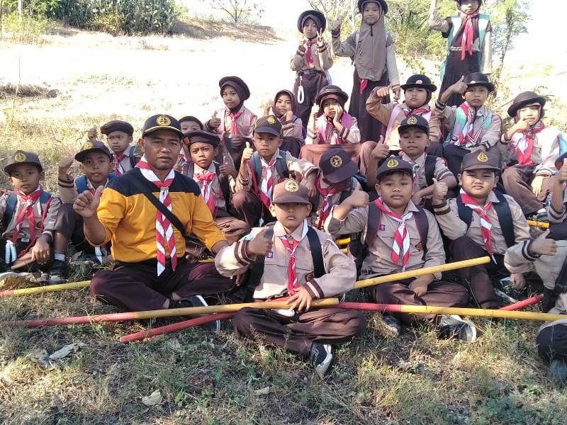 SISWA KELAS 4 KEGIATAN PELAKSANAAN PENJELAJAHAN