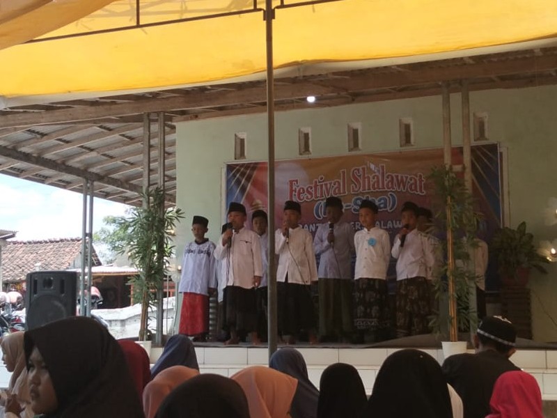 LOMBA FESTIFAL SHOLAWAT(FE-SHA) GUGUS 1 BANTAL